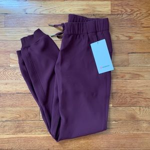 Lululemon On the Fly Jogger